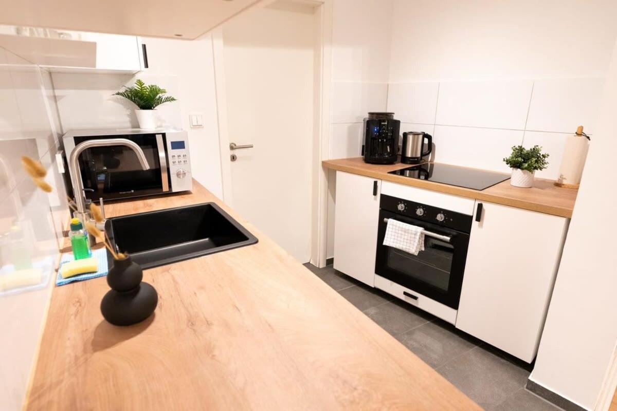Hamburg City Apartment For 5 Exterior photo